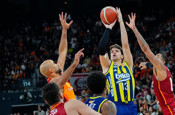 Basketbol Süper Ligi'nde derbi heyecanı! Fenerbahçe ile Galatasaray karşı karşıya