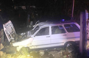 Bahçe duvarına çarpan otomobildeki 1 kişi öldü