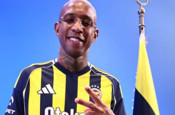 Fenerbahçe'de Talisca ile sözleşme 2028’e kadar uzatıldı