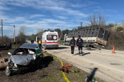 Tırla çarpışan otomobilin sürücüsü öldü