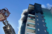 Adana'da 13 katlı binada yangın! Hamile kadın mahsur kaldı