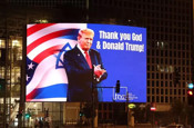 Tel Aviv’in kalbine dikkat çeken Trump posterleri!