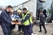 Konya'da yolcu otobüsü devrildi! Çok sayıda yaralı var