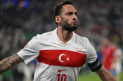 Inter ve Galatasaray Hakan Çalhanoğlu için kozlarını paylaşıyor