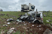 Şanlıurfa'da korkunç kaza! Tır ile çarpışan araçta 2 kişi can verdi