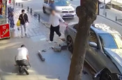 Araçla esnafa çarptı, ilk önce arabadaki hasarı kontrol etti