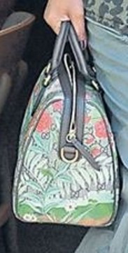 Demet Akalın'ın üzerinde taşıdıkları dudak uçuklattı! - Resim: 4