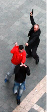 Ortalık karıştı kavgayı böyle ayırdı - Resim: 2