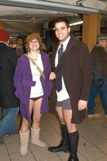 Metroda yarı çıplak eylem! - Resim: 2