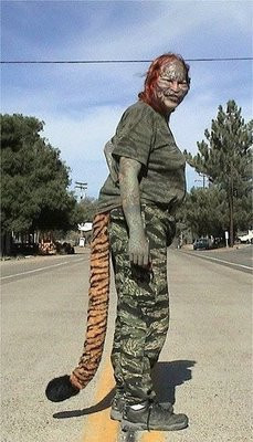 Ameliyatla kendini kaplana benzetti - Resim: 2