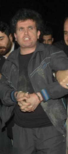 Dolmabahçe zanlısı sağlık kontrolünden geçirildi - Resim: 4