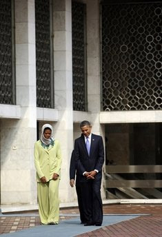 Bayan Obama başörtüsü taktı - Resim: 3