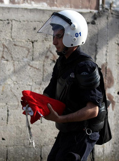 Yine çocuklar namlunun ucuna sürüldü - Resim: 3