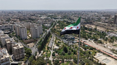 Suriye'de terör örgütü PKK/YPG, devrim yıl dönümü kutlamalarını yasakladı