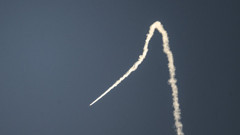 İran, İsrail'e yeni dalga füze saldırıları düzenlediğini duyurdu