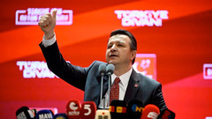 Saadet seçim startını verdi: Belediye koridorlarını Dallas'a, okulları Teksas'a çevirdiler