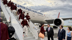 A Milli Futbol Takımı'nı ABD'de Türkiye'nin Washington Büyükelçisi Önal karşıladı