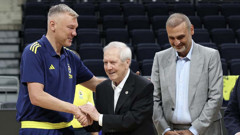 Fenerbahçe Kulübü Başkanı Aziz Yıldırım, Fenerbahçe Beko'yu ziyaret etti