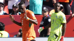 Galatasaraylı Wilfried Singo sakatlanarak oyundan çıktı