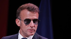 Hiç çıkarmıyordu! Macron'un gözlüklerinin sırrı çözüldü