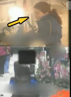 Güzel ajan iş üstünde yakalandı - Resim: 2