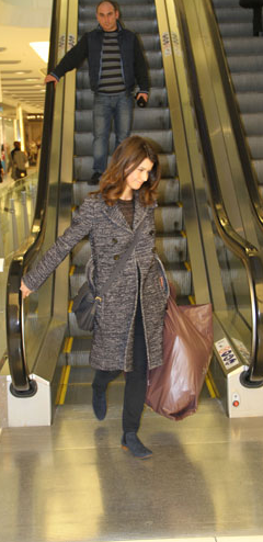 Beren Saat'e bir haller oldu - Resim: 2