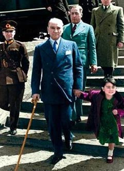 Atatürk'ten önce teklif edilen 13 soyadı - Resim: 1