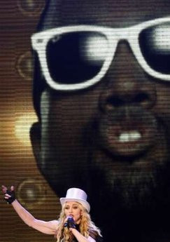 Madonna Mc Cain'e aptal dedi - Resim: 4