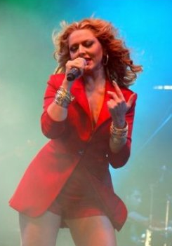 Hadise domates güzeli seçildi - Resim: 3