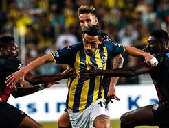 Fenerbahçe'de kadro dışı kalan İrfan Can Kahveci'ye dev talip