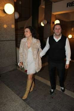 Ünlüler ve eşlerine bakın onlar sayesinde tanındılar! - Resim: 3