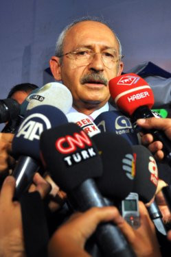 Kılıçdaroğlu yeni CHP ile iftar sırasında - Resim: 1