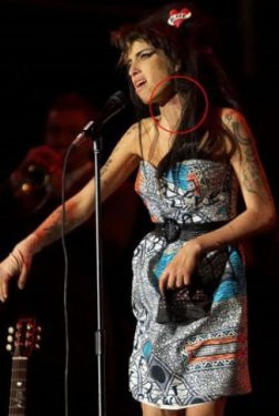 Ünlülerde rezil olur! - Resim: 4