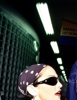 Madonna Dennis Rodman'a onu hamile bırakması için 20 milyon dolar teklif ettiğini iddia etti - Resim: 4