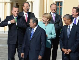 Erdoğan yerden alıp cebine koydu - Resim: 1