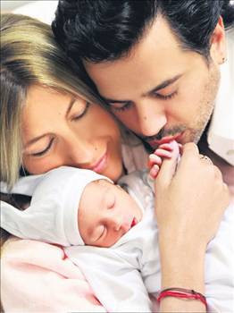 Ünlüler yeni yıla nasıl girecek? - Resim: 2