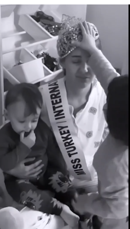 Berfu Yenenler'den 'Evlilik özet' videosu! Keşke evlenmeseydin diyen takipçiye yanıtı olay! - Resim: 4