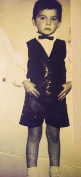 Fotoğraftaki ünlü ismi tanıdınız mı? Sosyal medyaya feci ayar! - Resim: 2