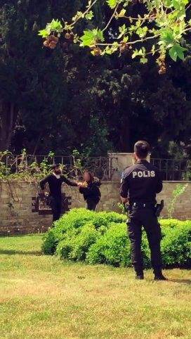 Parkta boşanmak üzere karısının boğazına bıçak dayadı! Polis son anda kurtardı - Resim: 3