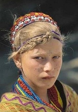 Burada içki, uyuşturucu ve cinsellik serbest yaşanıyor - Resim: 1