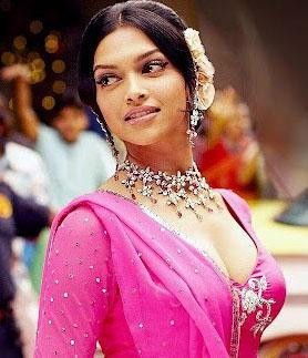 Deepika Padukone'nin dekoltesi olay yarattı - Resim: 4