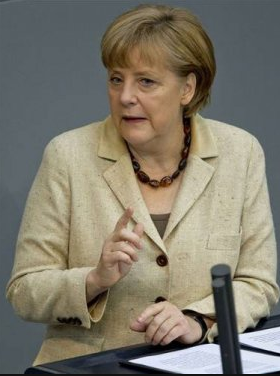 Angela Merkel fena yakalandı! - Resim: 4