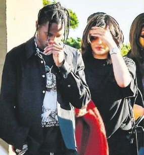 İlk kez görüntülendiler! Kylie Jenner'a milyon dolarlık doğum hediyesi  - Resim: 4
