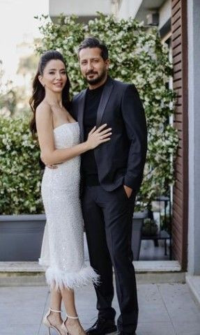 Şarkıcı ve oyuncu Öykü Gürman 3,5 yıldır birlikte olduğu romantik aşkı Fatih İçmeli ile nişanlandı - Resim: 3