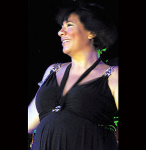 Doğum öncesi son konserini verdi - Resim: 1