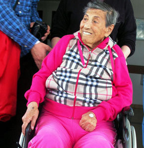 Müzeyyen Senar hastaneye kaldırıldı - Resim: 4