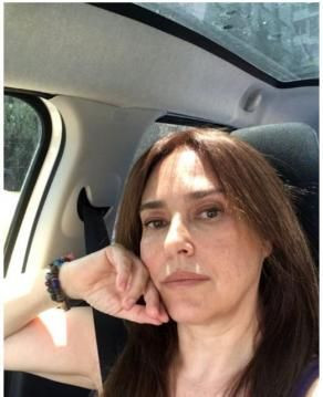 Yaprak Özdemiroğlu güzelliğiyle yıllara meydan okuyor son hali mest etti! - Resim: 4