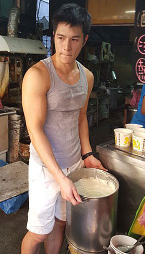 Dünyanın en yakışıklı manavı - Resim: 4