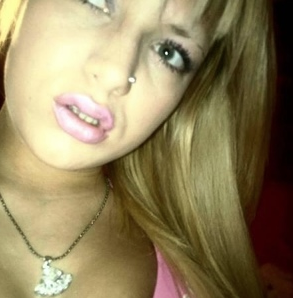 Ölen babasıyla selfie paylaştı vicdansız sosyal medya fenomeni ! - Resim: 4