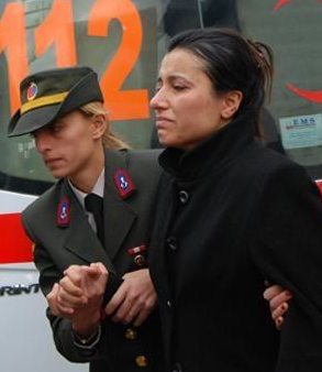 10 binler şehidini böyle uğurladı - Resim: 3